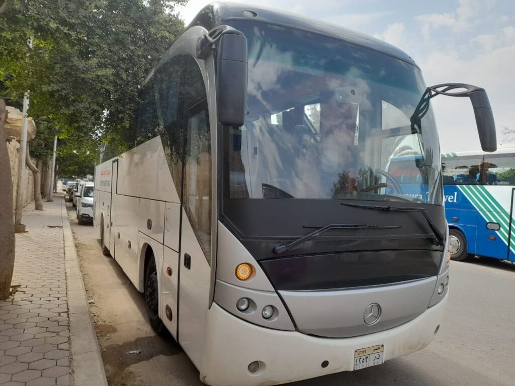 ايجار باص مرسيدس للرحلات