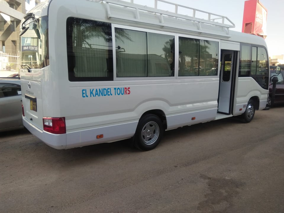 ايجار تويوتا 21 راكب للايجار اليومي