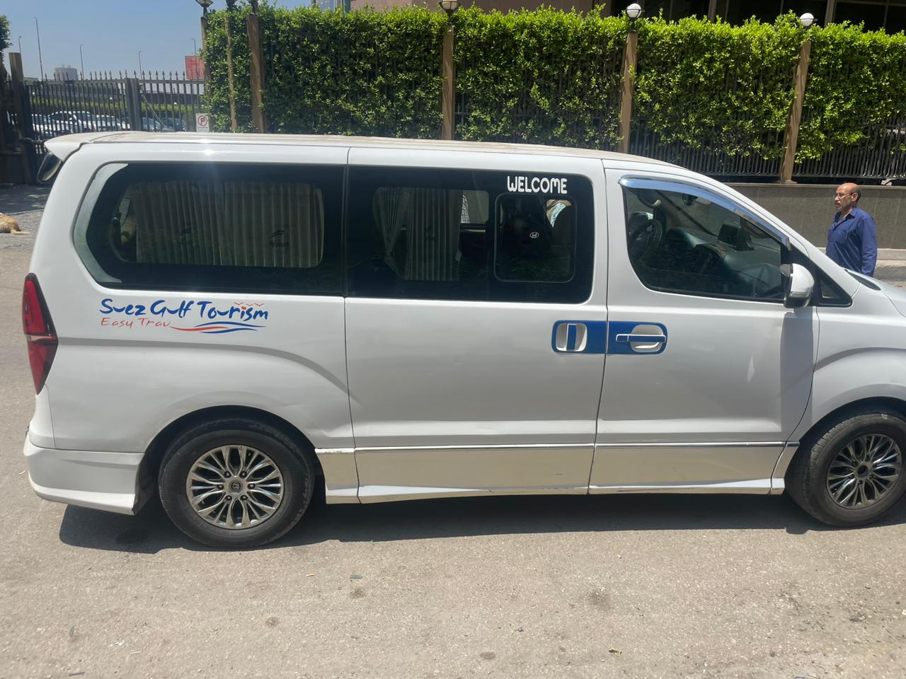 استئجار عربية 7 راكب الى المطار