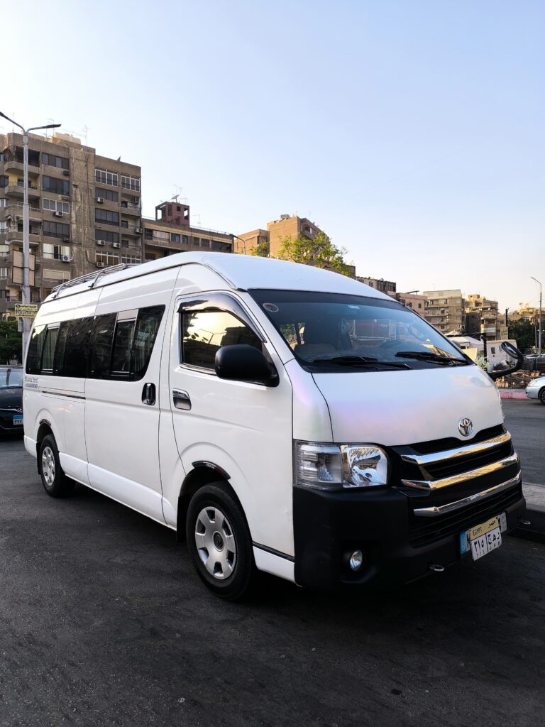 ايحار تويوتا سقف عالي الى دمياط