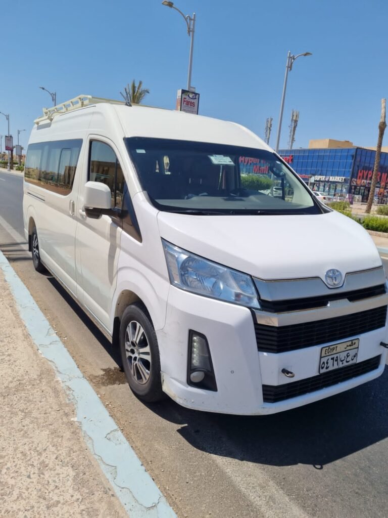 ايجار تويوتا 13 راكب الي الغردقة