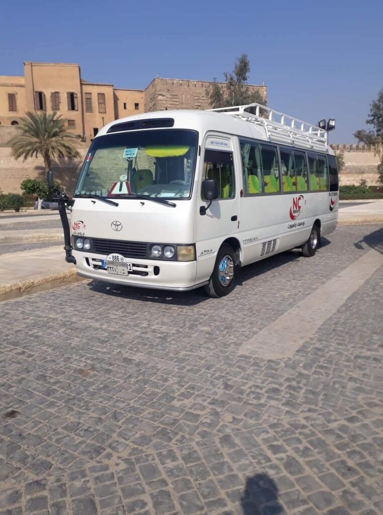 ايجار كوستر سياحي الى دهب